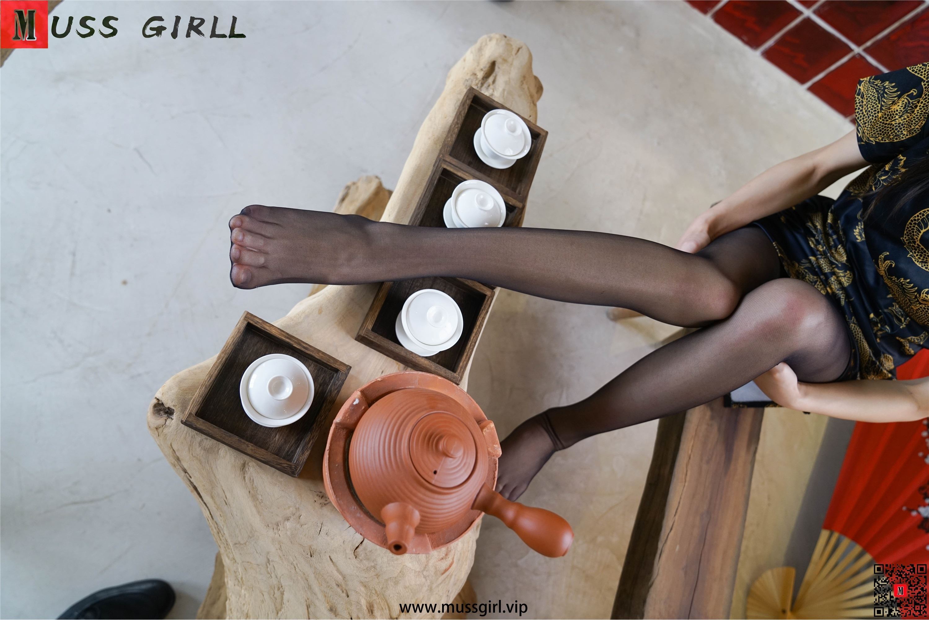 MussGirl慕丝女郎  NO.222 茶与黑丝